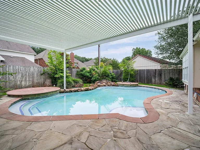 3622 Springhill Ln — Photo 32