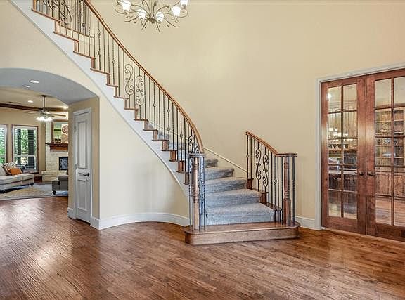 5th image of 1325 Britney Ct
