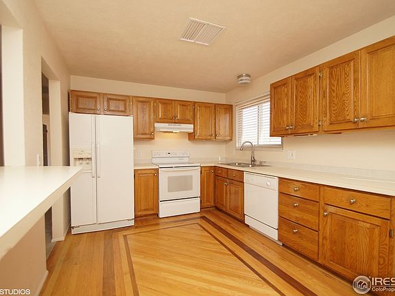 4th image of 2542 N Franklin Ave