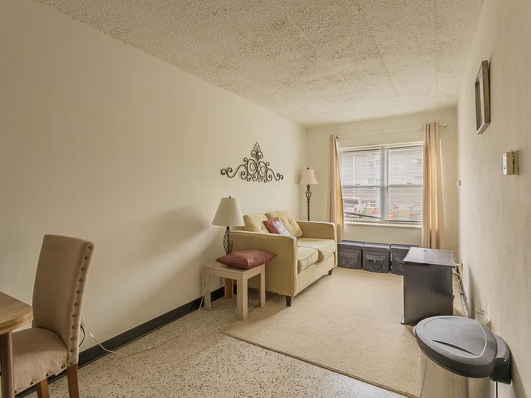 2441 Holmes St #5 — Photo 8