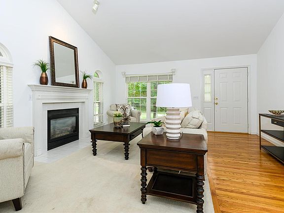 5th image of 1119 Castle Gate Villas Dr