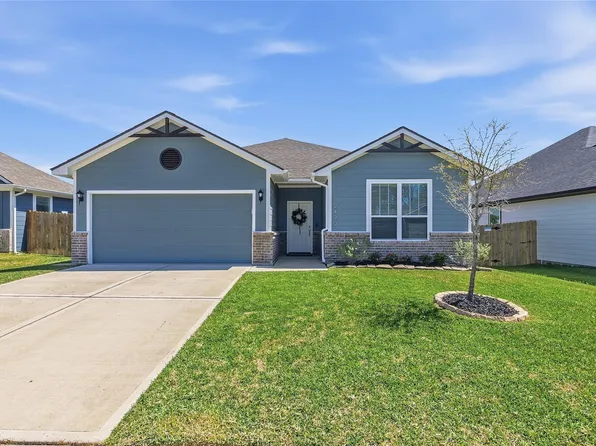 2420 Lightfoot Ln, Bryan, TX 77803