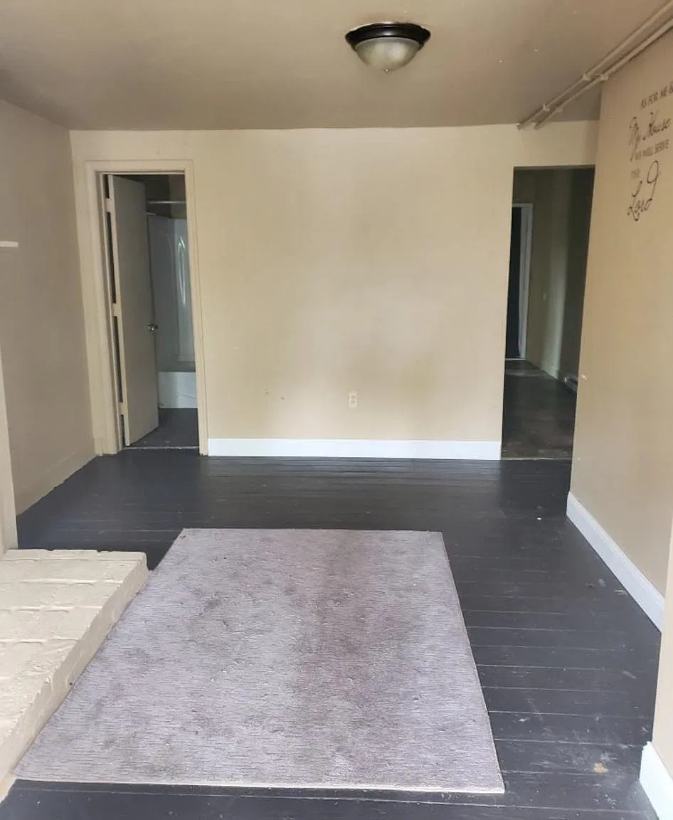 409 Princess Elizabeth St — Photo 3