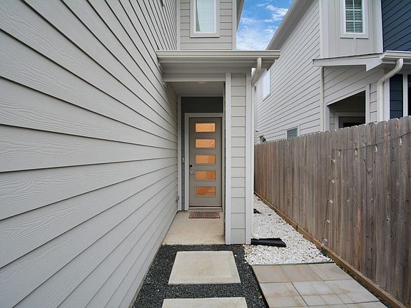 3rd image of 1235 W Tidwell Rd