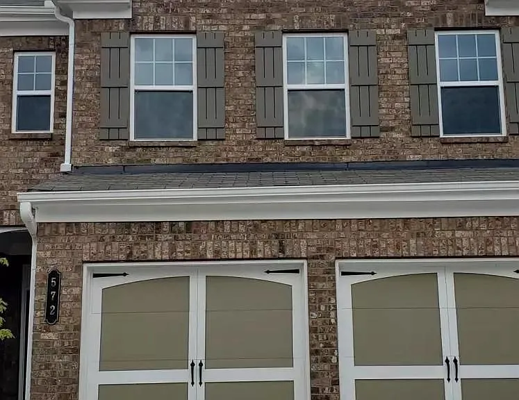 521 Coral St — Photo 2