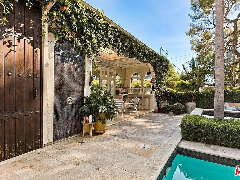 2806 Nichols Canyon Rd — Photo 33