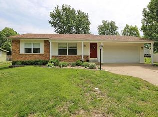 1802 Pebble Brook Dr, O'Fallon, MO 63366