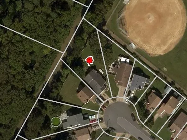 5744 Earnhardt St, Virginia Beach, VA 23464