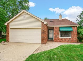2S111 Waltham Ct, Warrenville, IL