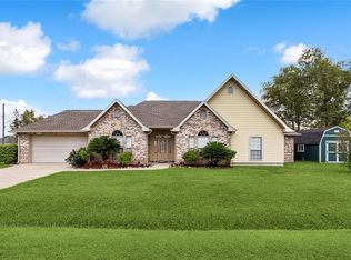 211 Gourgues St, Hahnville, LA 70057