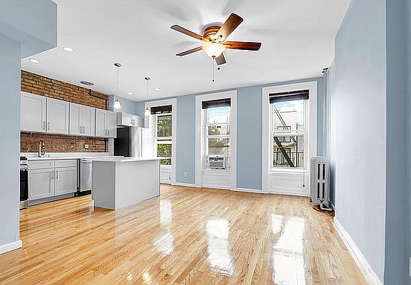 4th image of 499 Willoughby Ave Floor 3