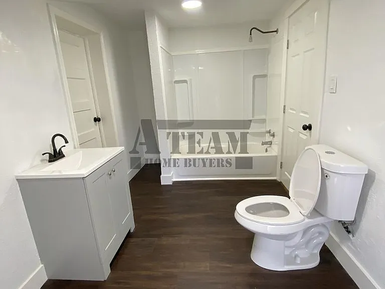 801 Walnut St — Photo 18