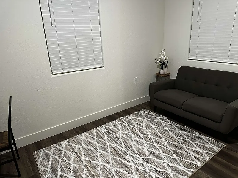 1 bed, 1.0 bath, $1,200 — Photo 3
