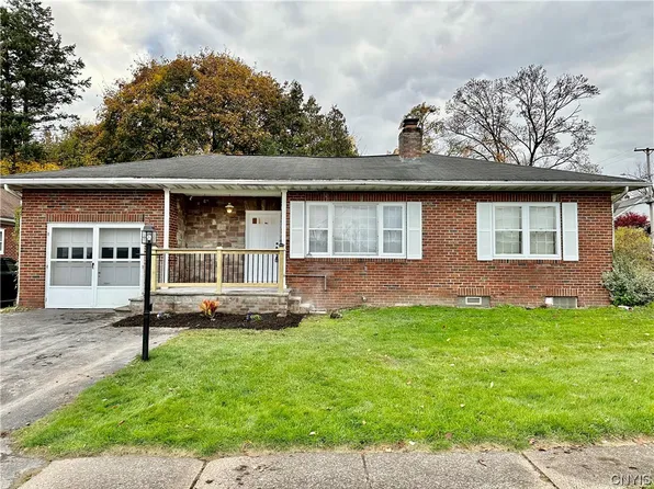 300 Orwood Pl, Syracuse, NY 13208