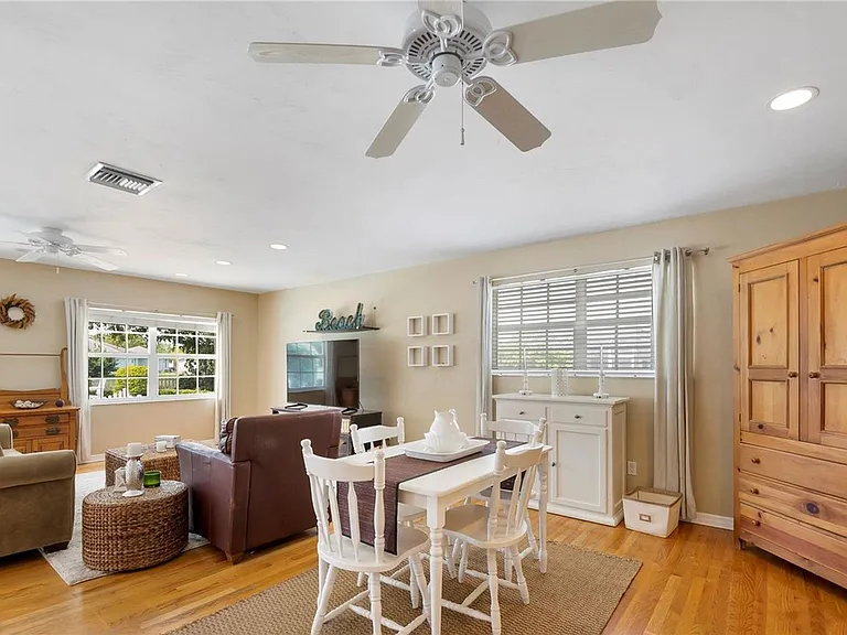 16220 SW 88th Ave — Photo 31