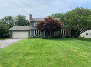 47 Falling Brook Rd, Fairport, NY 14450