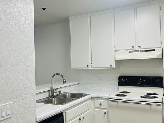 3rd image of 350 3rd Ave #121