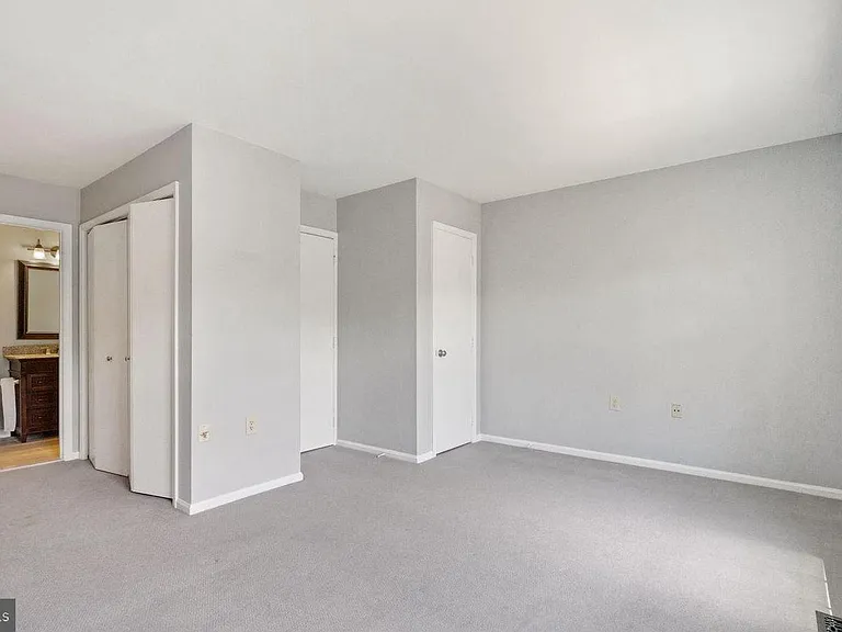 2522 S Arlington Mill Dr #D-4 — Photo 20