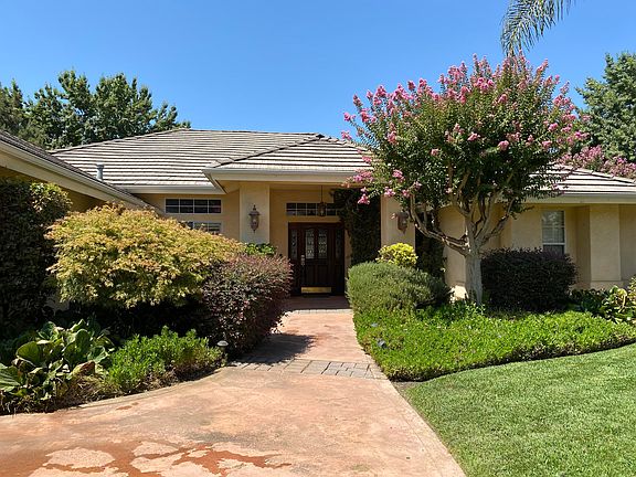 3rd image of 2446 SW Cottonwood Cir