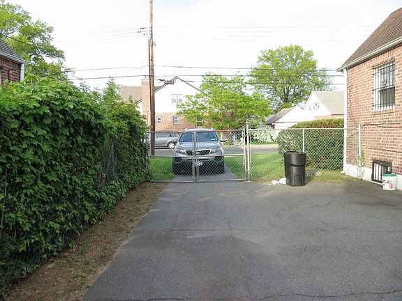 3rd image of 11508 204th St