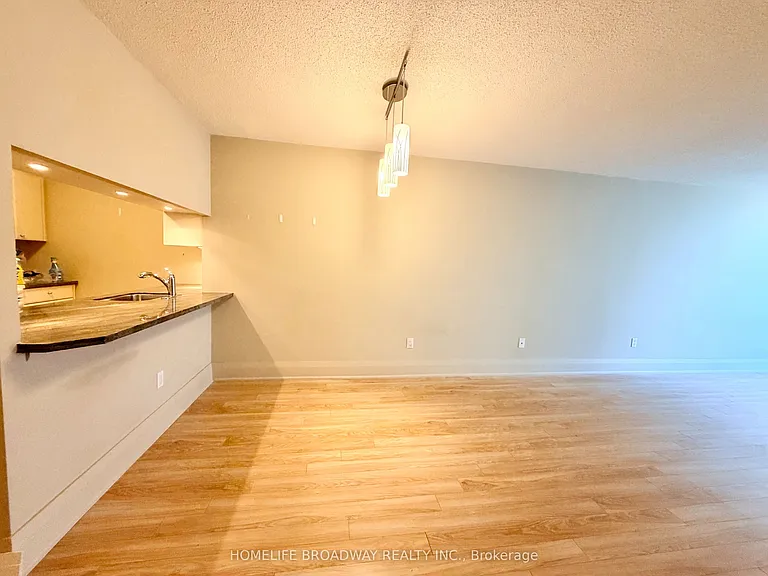1055 Bay St #1908 — Photo 4