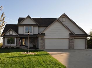8063 E Ridge Dr, Pleasant Prairie, WI 53158