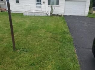 225 E Center St, London, OH 43140