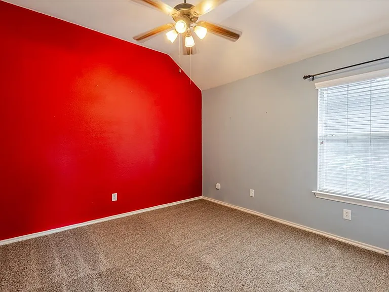 2720 Alpena Dr — Photo 15