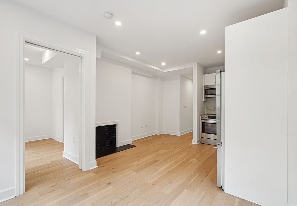 1st image of 160 E 48th St #13JA