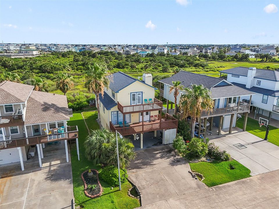 1st image of 22517 Bay Point Dr