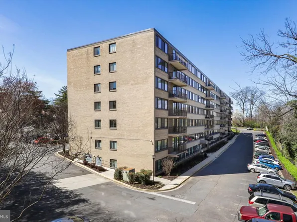 600 Roosevelt Blvd APT 503, Falls Church, VA 22044