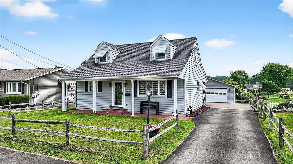 423 Victoria St photo 1