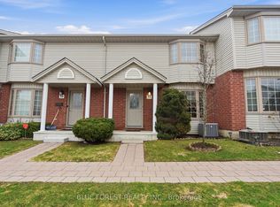 70 Chapman Ct #58, London, ON N6G 4Z4