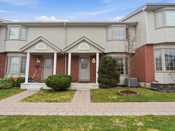 70 Chapman Ct #58, London, ON N6G 4Z4