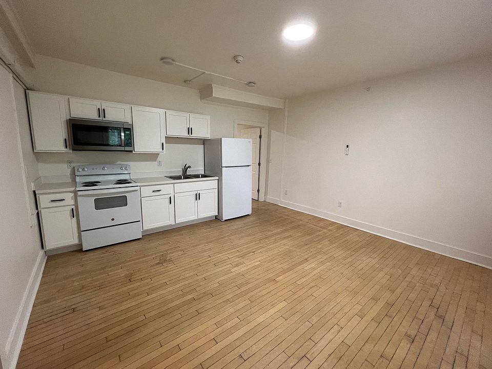 1st image of 509 Wyckoff Rd #4