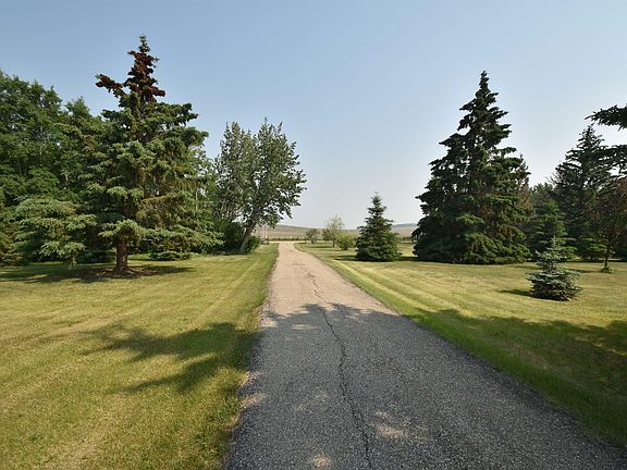 3rd image of 9231 Township Road 572