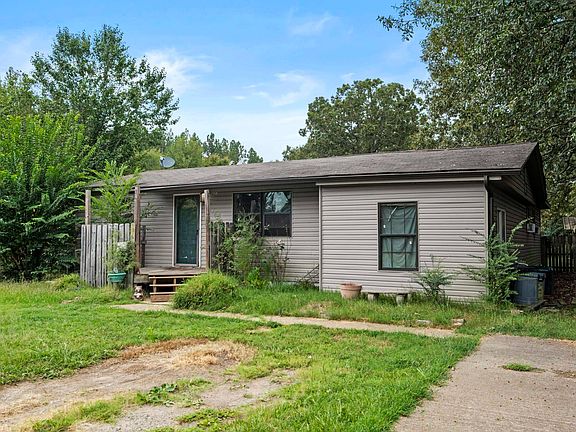 2nd image of 288 Woodlawn Rd