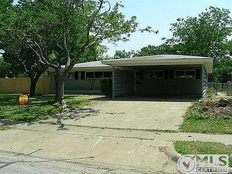 3rd image of 1918 Puritan Dr