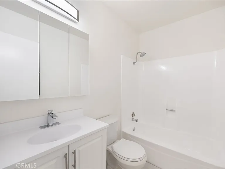 333 Riverdale Dr #14 — Photo 10