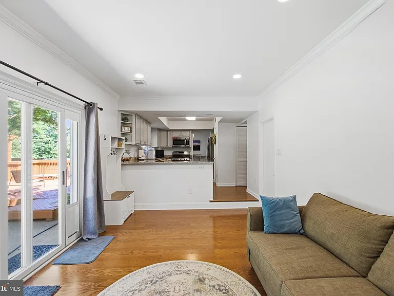 9120 Huber Ct — Photo 10