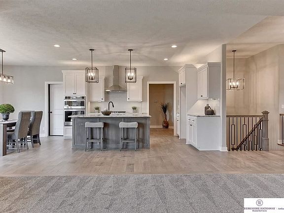 4th image of 11419 191st Ave