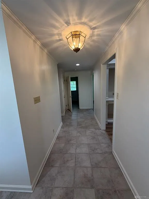 3 bed, 2.5 bath, 1801 sqft, $1,695 — Photo 2