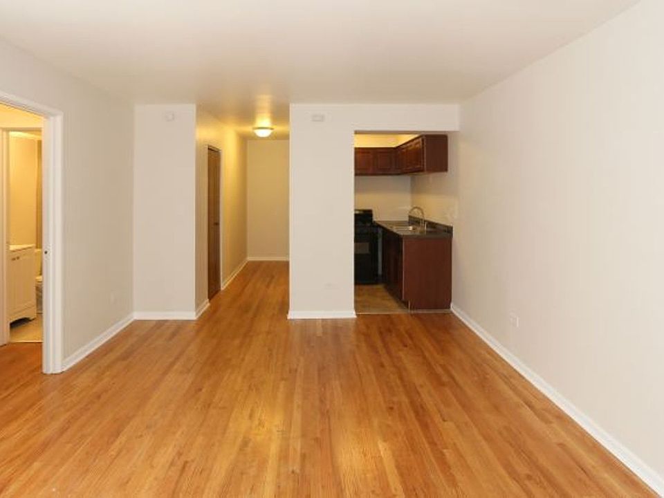 1st image of 1040 W Hollywood Ave #17
