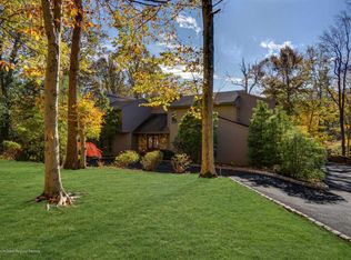 5 Chamonix Ln, Morganville, NJ 07751