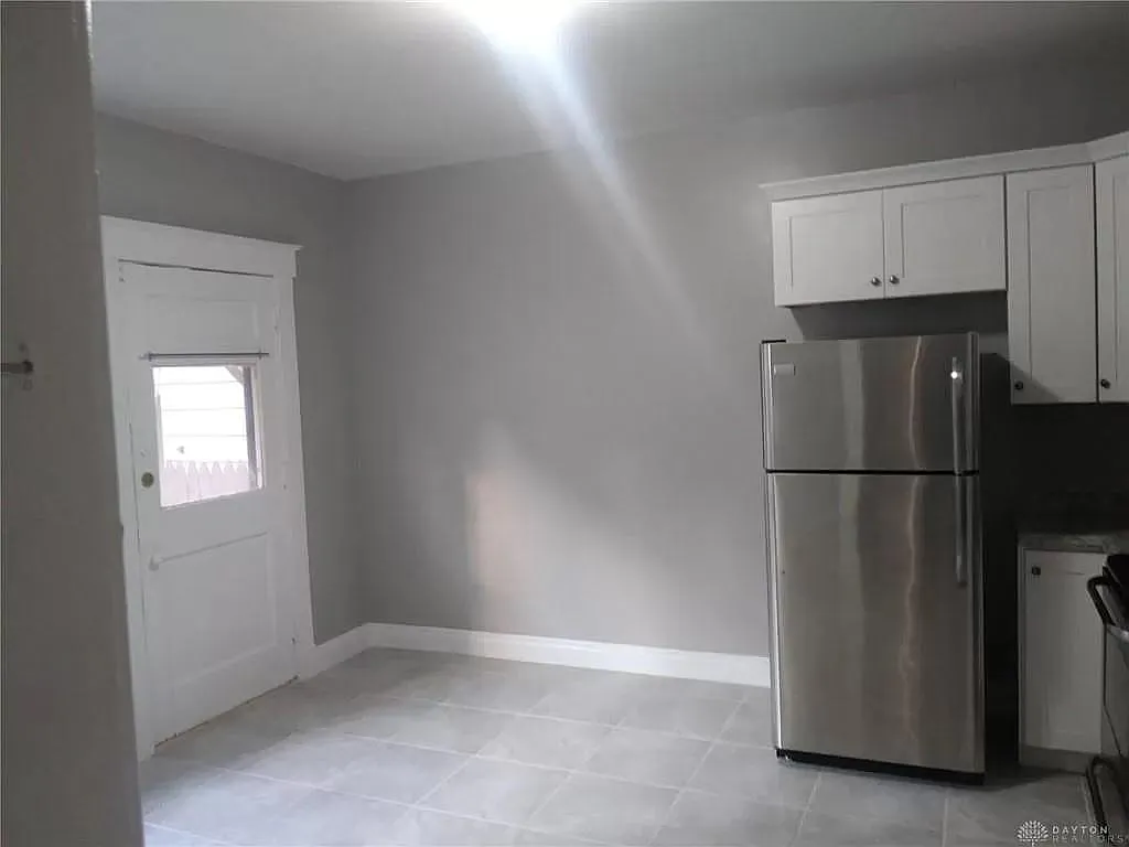 3 bed, 1472 sqft, $1,300 — Photo 2