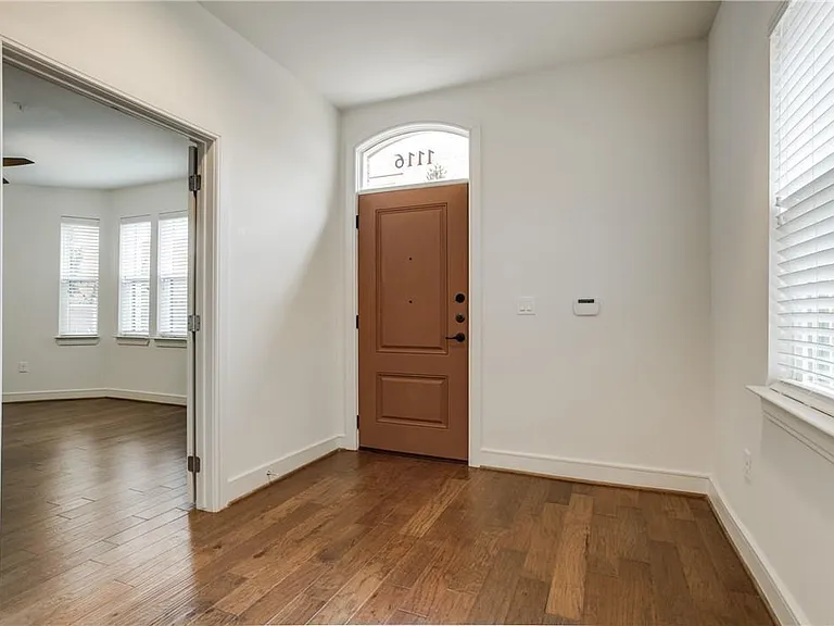 2500 State St #1112 — Photo 11