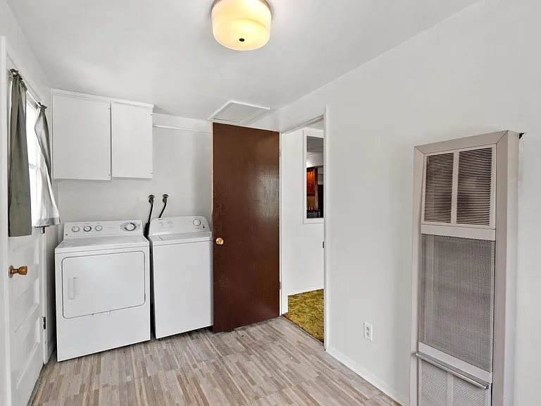 905 W 6th Ave — Photo 28