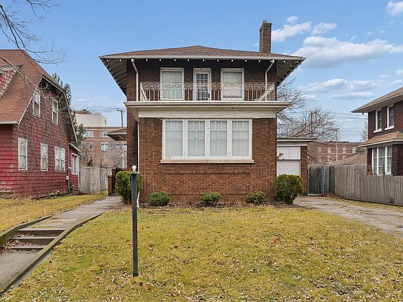 2nd image of 568 Johnson St