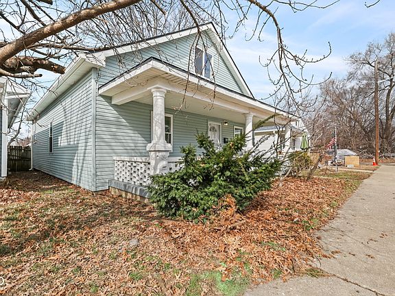 3rd image of 212 Hancock Ave