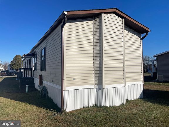 2nd image of 819 Samantha Cir #321